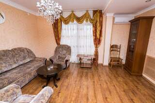 Гостиница Алые Паруса Анапа 4-х местный трехкомнатный-4